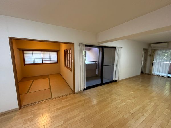アプローズ香住ヶ丘弐番館 リビング アプローズ香住ヶ丘弐番館 リビング