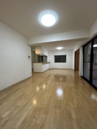 アプローズ香住ヶ丘弐番館 リビング