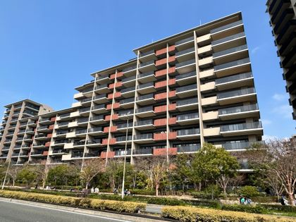 照葉テラス・パークカーサ02 外観