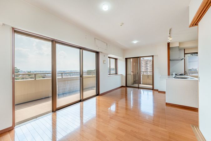 エバーライフヒルズ名島 B棟 リビング