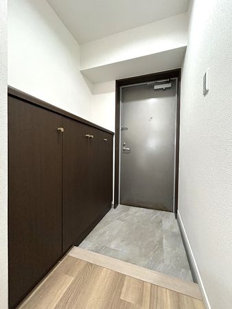 グレイスコート学園前 玄関