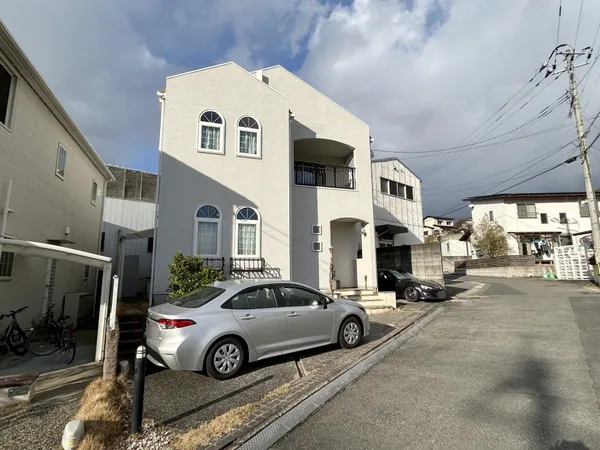 駐車スペース2台分あり（車種による）