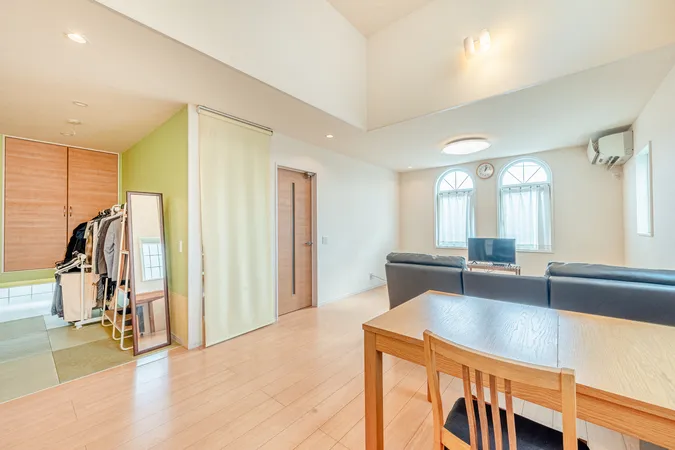 リビング・和室約4.5帖※家具・その他調度品は売買代金には含まれません。