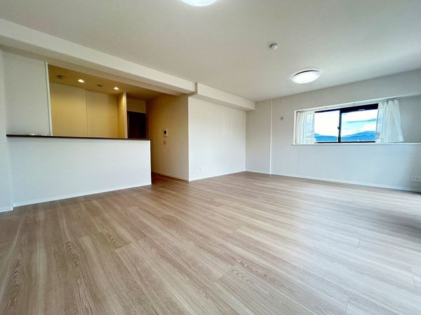 エンゼルハイム春日グランコート リビング