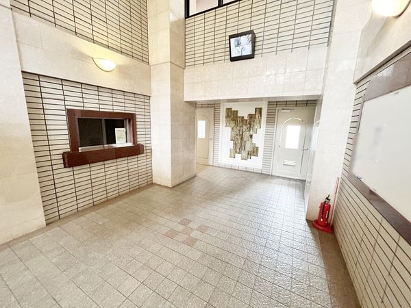 ウインザー春日公園 エントランス エントランス