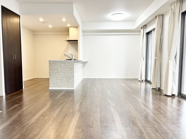 サンリヤン春日原ヴェール リビング