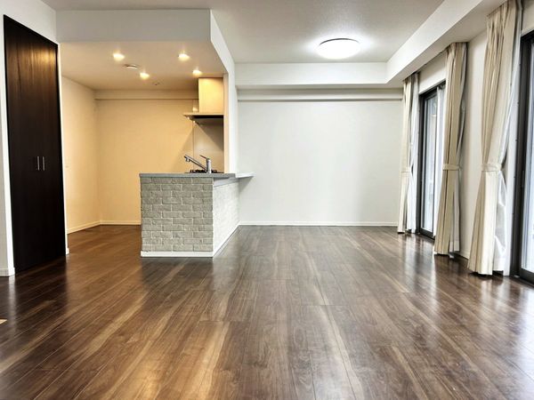 サンリヤン春日原ヴェール リビング