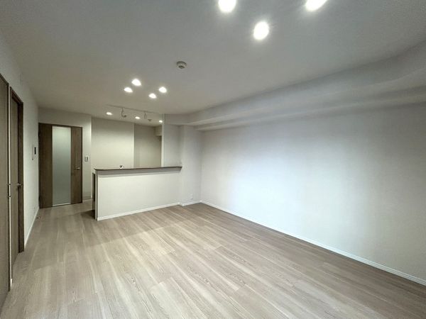 エバーライフ春日公園 リビング エバーライフ春日公園 リビング