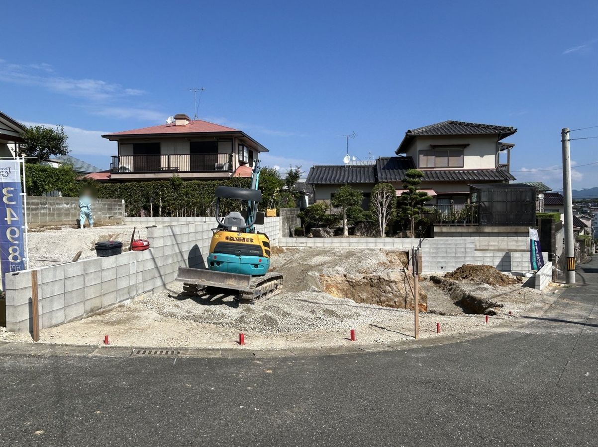 博多区東月隈五丁目 戸建二号棟 前面道路含む外観 前面道路含む外観