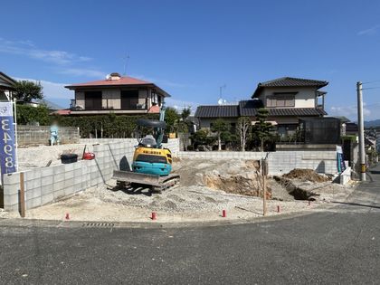 博多区東月隈五丁目 戸建二号棟 前面道路含む外観 前面道路含む外観