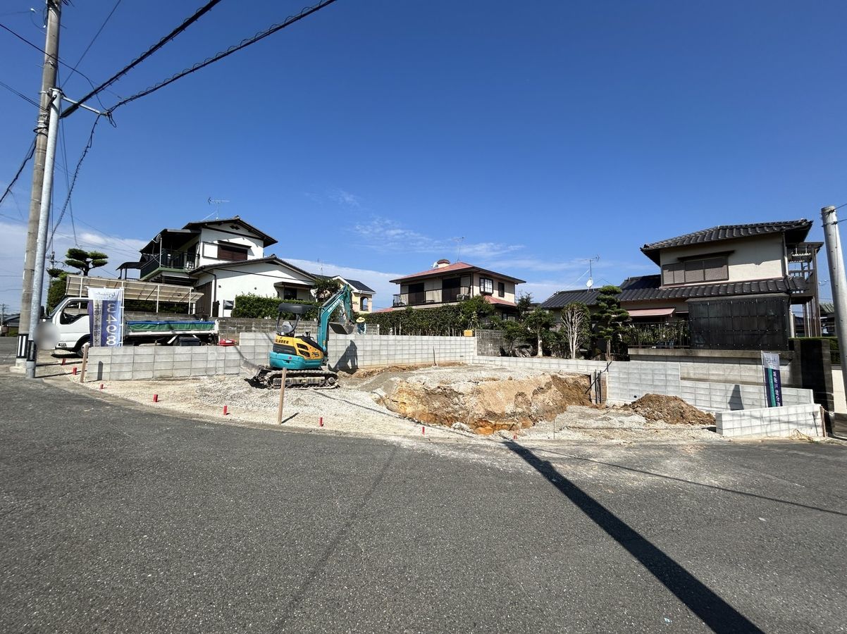 博多区東月隈五丁目 戸建二号棟 前面道路含む外観 前面道路含む外観