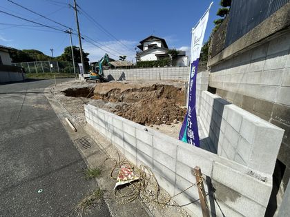 博多区東月隈五丁目 戸建二号棟 前面道路含む外観 前面道路含む外観