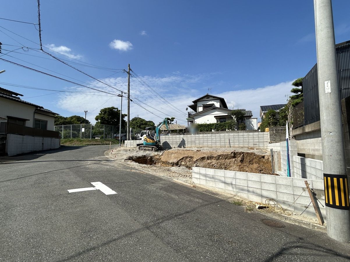 博多区東月隈五丁目 戸建二号棟 前面道路含む外観 前面道路含む外観