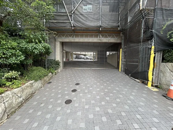 駐車場入口