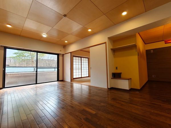 ソレイユ赤坂南 リビング ソレイユ赤坂南 リビング