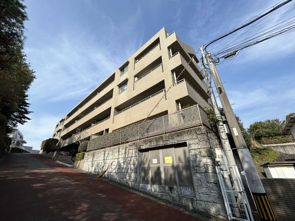 寺塚パーク・ホームズ 外観