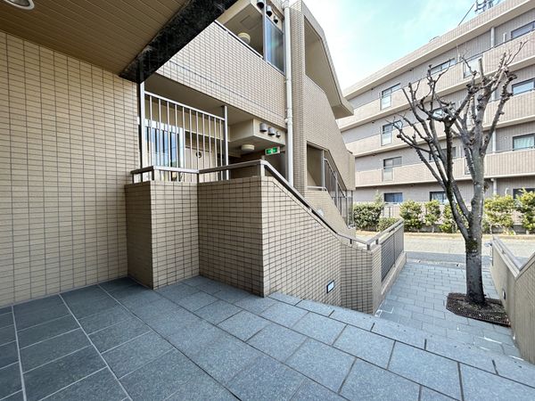 寺塚パーク・ホームズ エントランス