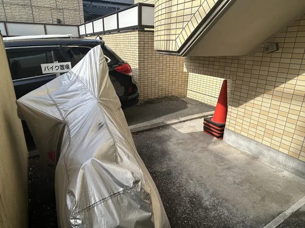 バイク置き場