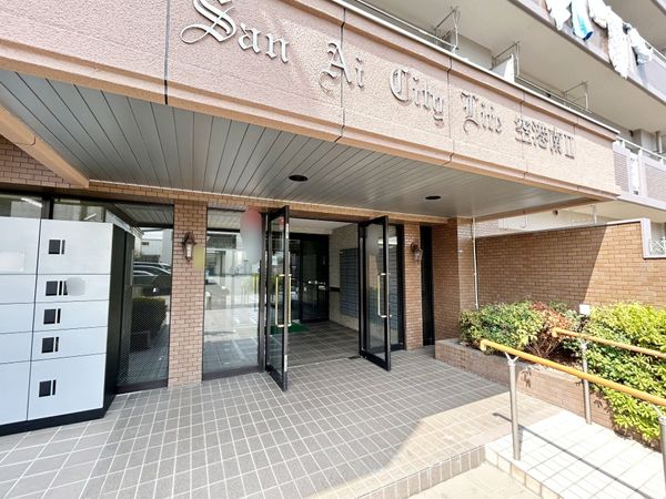 三愛シティライフ空港南2 エントランス