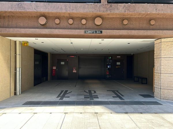 レーベン福岡天神 ONE TOWER 駐車場