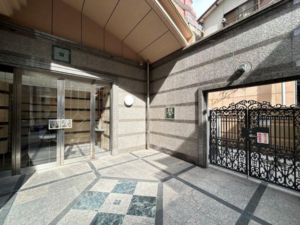 アンピール祇園駅 エントランス アンピール祇園駅 エントランス