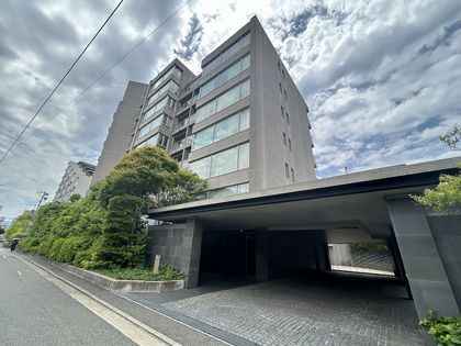 パークプレシャス大濠 外観