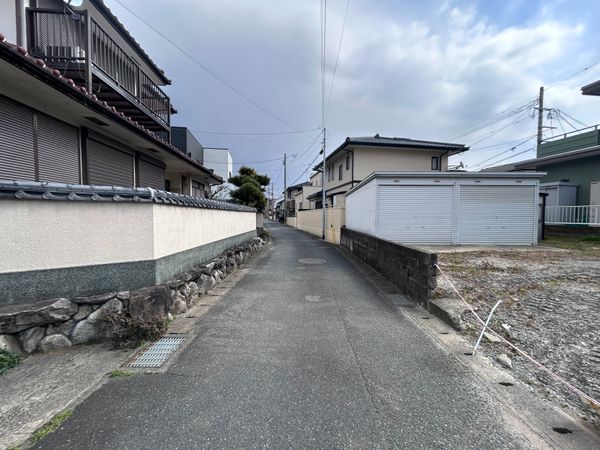 次郎丸一丁目 土地 前面道路含む外観 次郎丸一丁目 土地 前面道路含む外観