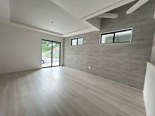 西区愛宕3丁目 新築戸建2号棟 リビング
