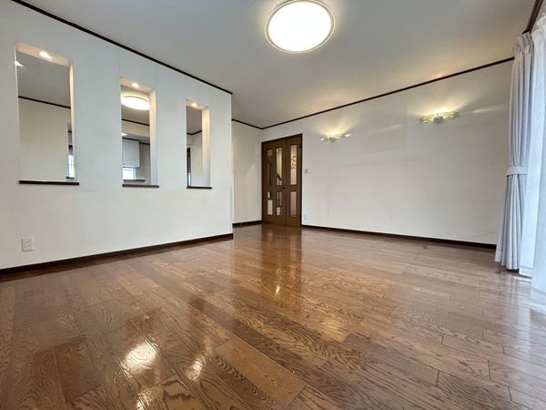 野芥6丁目戸建 リビング