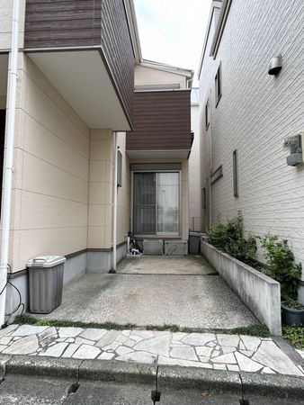 早良区曙1丁目戸建 駐車場
