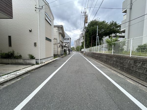 早良区曙1丁目戸建 前面道路含む外観