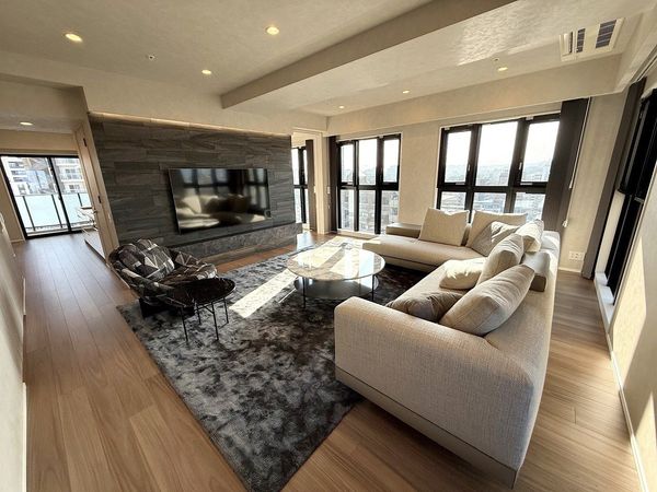 プレミスト赤坂けやき通り リビング