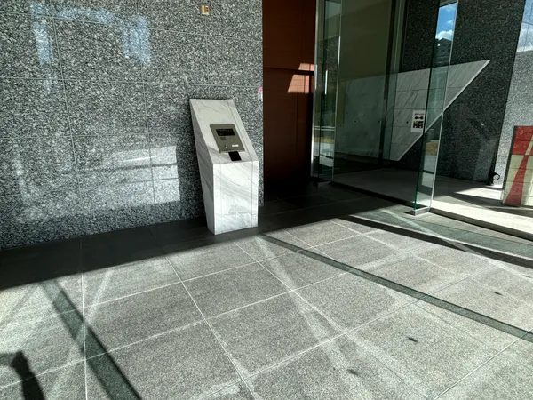 エントランス入口