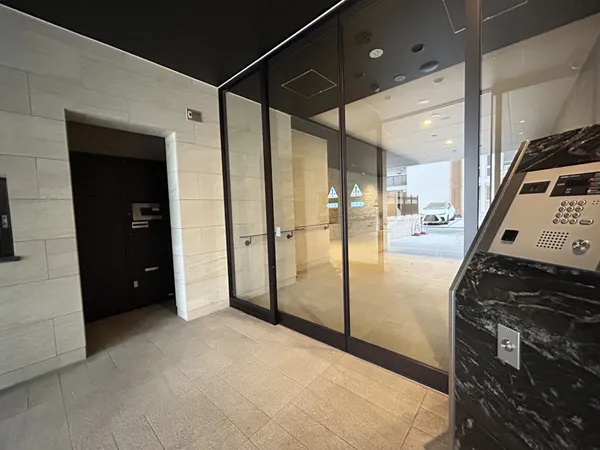 エントランスホール