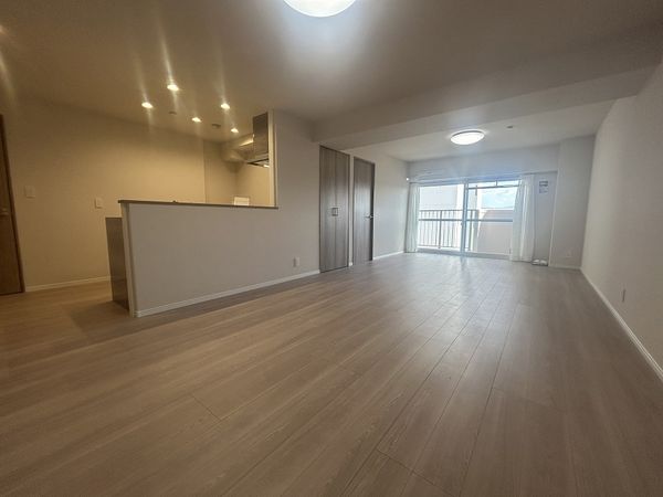 エクセレンス荒江 リビング エクセレンス荒江 リビング