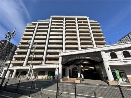 ロイヤルマンション六本松 外観