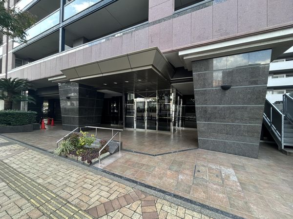 アンピール姪浜駅南 外観