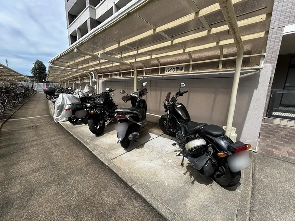 バイク置き場