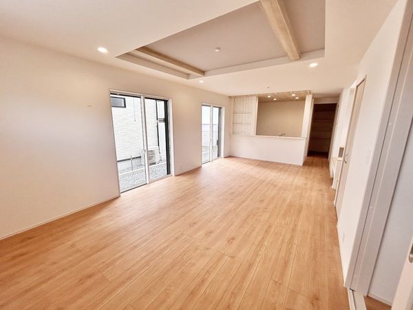 須惠町新原新築戸建 リビング