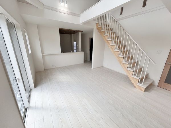 須惠町新原新築戸建 リビング
