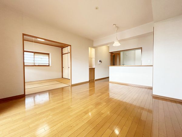 JGMヴェルデ板付中央公園 リビング JGMヴェルデ板付中央公園 リビング