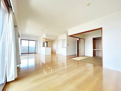 パーク・サンリヤン香住ヶ丘 リビング