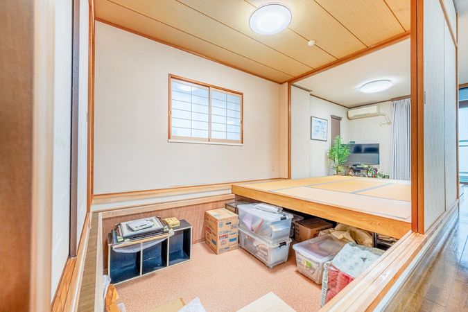 コアマンションルネス空港東 和室