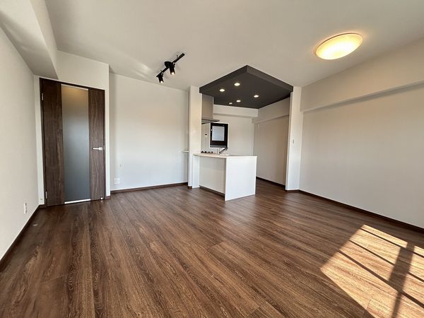 JGMベリテュード箱崎公園セカンドステージ リビング