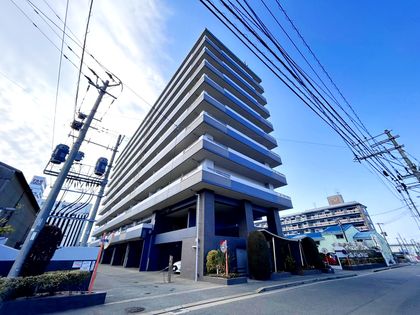 アンピール空港南 外観