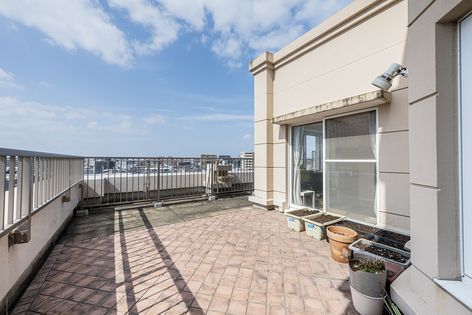 アーサー諸岡親水公園 バルコニー