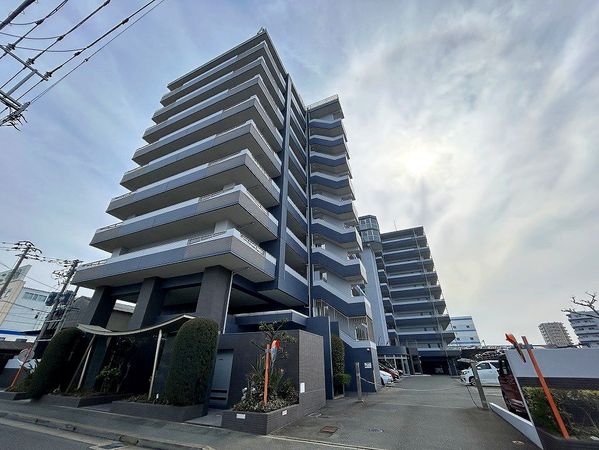 アンピール空港南 外観