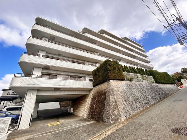 ライオンズマンション寺塚第3 外観 ライオンズマンション寺塚第3 外観