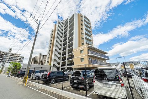 ジェイグラン南福岡サンリヤン 外観