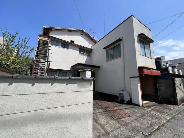 城南区別府二丁目古家付土地 前面道路含む外観 城南区別府二丁目古家付土地 前面道路含む外観